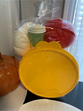 💛❤️🤍💚Tupperware Yellow Round Serving Tray with Red and White Accent Pieces 💛❤️🤍💚